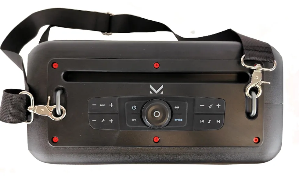 Altoparlante portatile Majestic Fire 39 BK con luci LED e tracolla