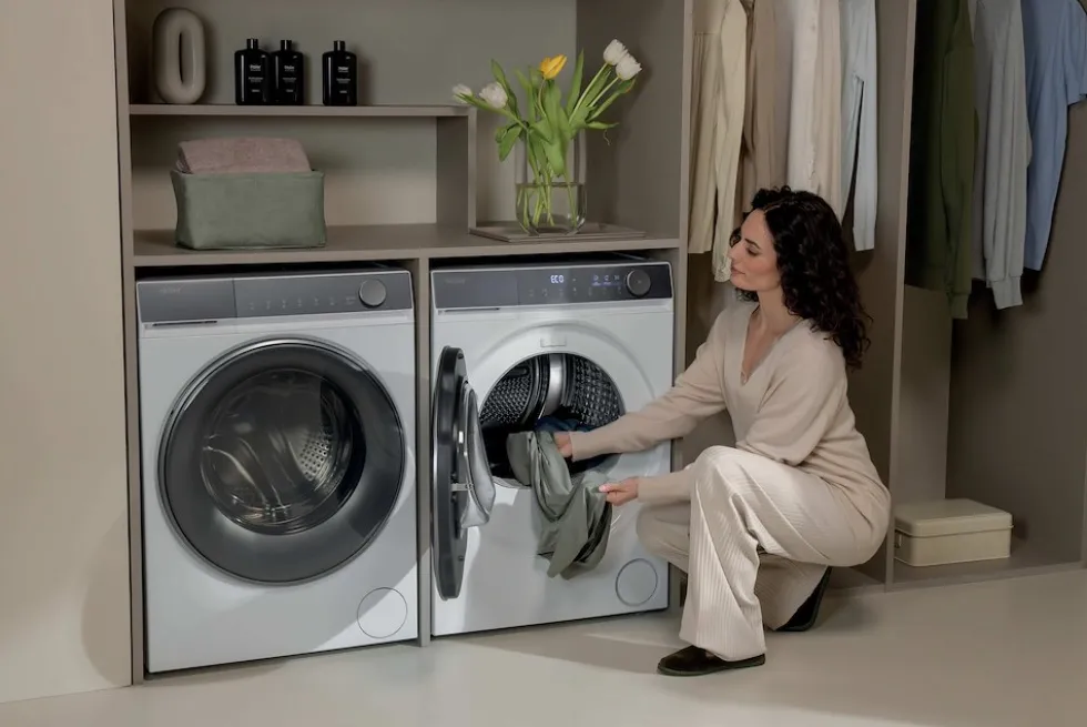 Asciugatrice Haier HD100C367U1 con 10 kg di capacità, tecnologia a pompa di calore e WiFi