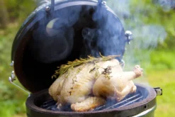 Big Green Egg Mini barbecue portatile a carbonella