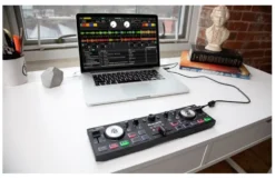 Controller disc jockey Numark Dj2Go2 Touch Black