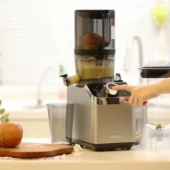 Estrattore di succo 2 in 1 Hurom M100