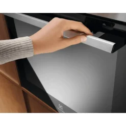 Forno elettrico Electrolux EOC3S44TX2 con funzione Vapore
