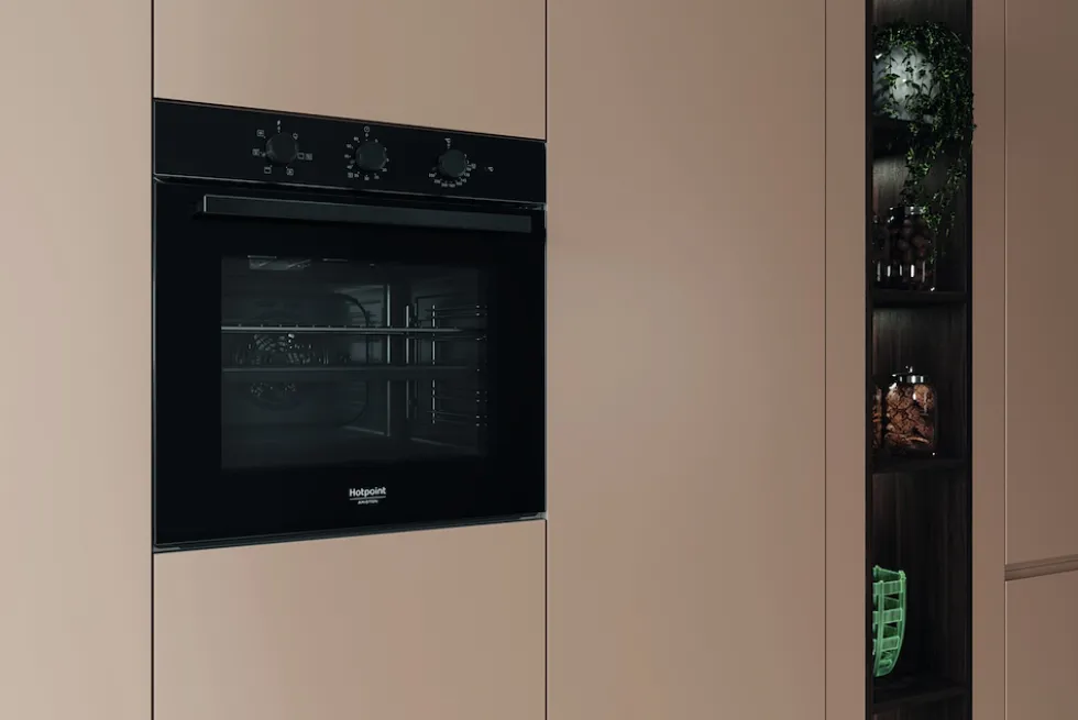 Forno elettrico Hotpoint Ariston HAO435HB multifunzione da 71 litri con pirolisi