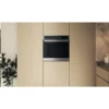Forno elettrico Whirlpool WOI4IS8HM0XA con 17 funzioni e pulizia idrolitica