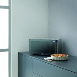 Forno microonde combinato Whirlpool MWP304M con funzione vapore