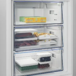 Frigorifero combinato da incasso Beko B7BCNA325HS1 con Doppio Total No Frost