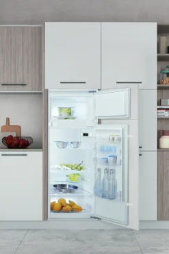 Frigorifero da incasso Indesit T16A1D/I2 a doppia porta, 239L, porte reversibili