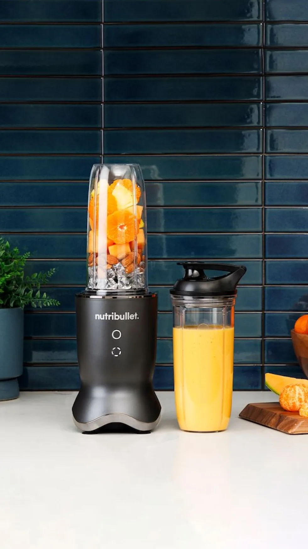 Frullatore Nutribullet Ultra 1200W con lame in acciaio inox, grigio scuro