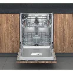 Lavastoviglie da incasso Hotpoint Ariston H2IHKD526 con 14 coperti e 46 dB