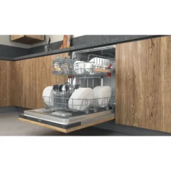 Lavastoviglie da incasso Hotpoint Ariston H2IHKD526 con 14 coperti e 46 dB