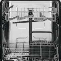 Lavastoviglie Electrolux ESA47300SX con tecnologia AirDry e 13 coperti