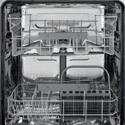 Lavastoviglie Electrolux ESA47200SW con tecnologia AirDry