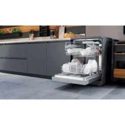 Lavastoviglie Hotpoint Ariston HFC3C41CWX con 14 coperti e 41 dB