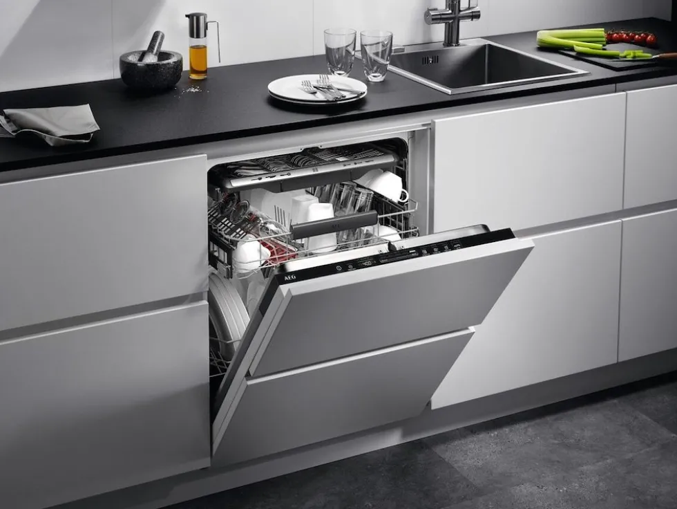Lavastoviglie incasso AEG FSS75747P AirDry XXL