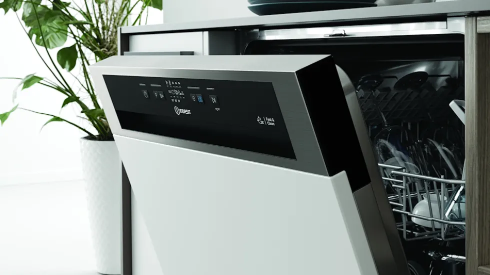 Lavastoviglie Indesit I3BL634X da incasso parziale, 14 coperti e 44 dB