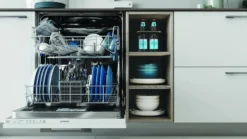 Lavastoviglie Indesit IN2IE14CNP80 da incasso 60 cm, 14 coperti, Push&Go