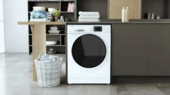 Lavatrice Hotpoint Ariston RSSG725DIT, carica frontale 7kg, 1200 giri