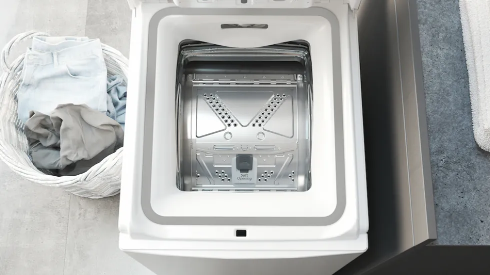 Lavatrice Hotpoint Ariston WMTG725BIT, carico dall'alto 7 kg, 1200 giri