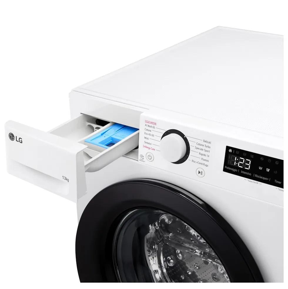 Lavatrice LG Electronics F4R3010NSWW con Intelligenza Artificiale e vapore