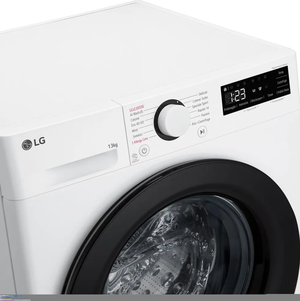 Lavatrice LG Electronics F4R3010NSWW con Intelligenza Artificiale e vapore