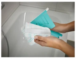 Lava vetri Leifheit 41700 BATH CLEANER manico telescopico