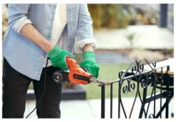 Levigatrice a nastro Black & Decker KA900E modello lima elettrica