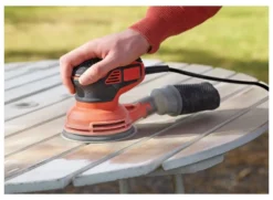 Levigatrice rotorbitale Black & Decker KA199QS