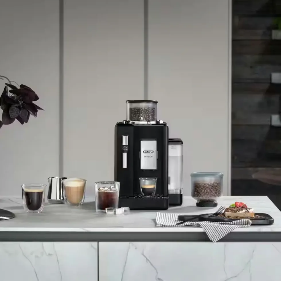 Macchina da caffè automatica De Longhi Rivelia EXAM440.35.B nera