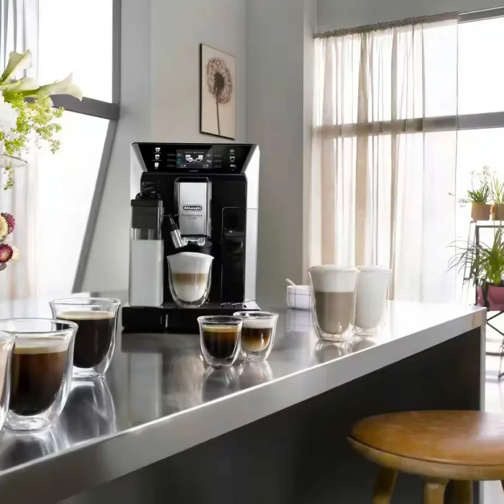 Macchina da caffè automatica De Longhi Prima Donna Class ECAM550.65.SB