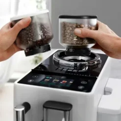 Macchina da caffè automatica De Longhi Rivelia EXAM440.35.W bianca