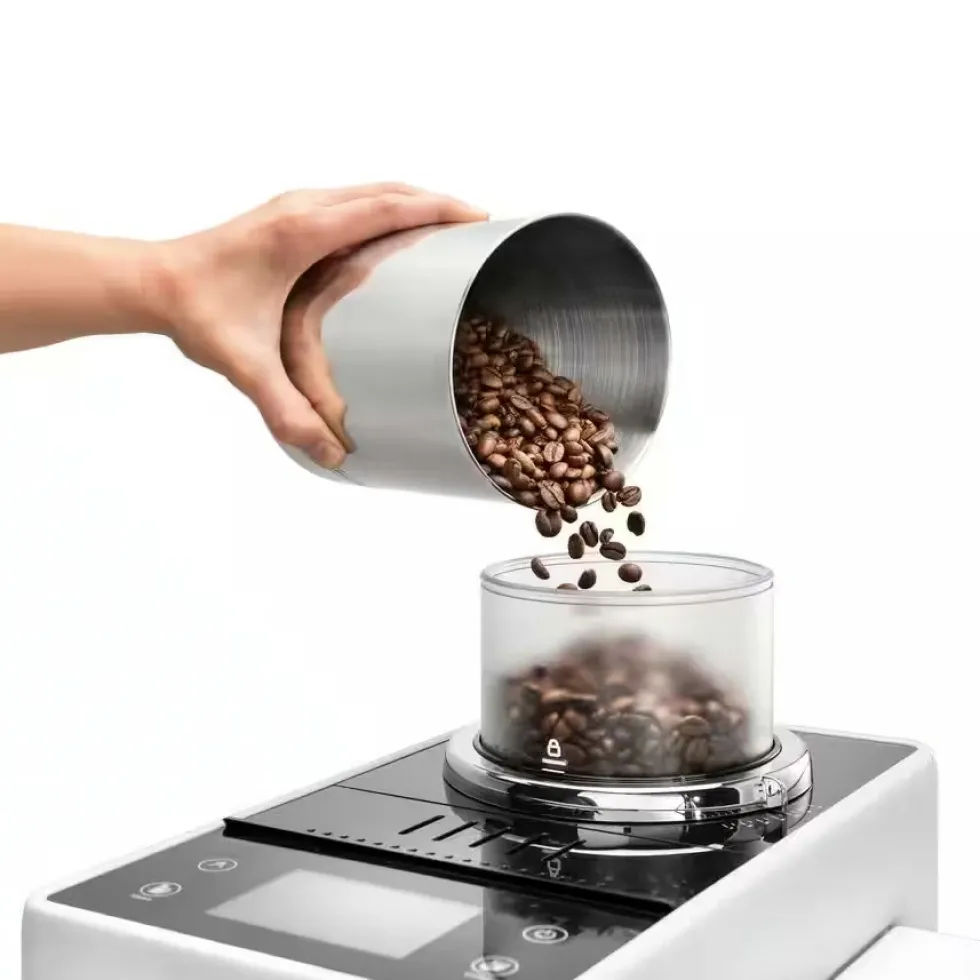Macchina da caffè automatica De Longhi Rivelia EXAM440.35.W bianca