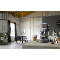 Macchina da caffè manuale DEDICA STYLE EC 685.GY
