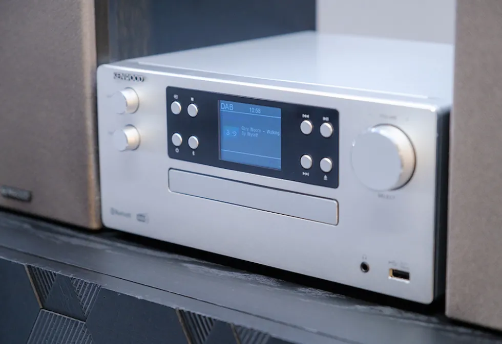 Micro Hi-Fi Kenwood M-925DAB-S con DAB+, Bluetooth e CD
