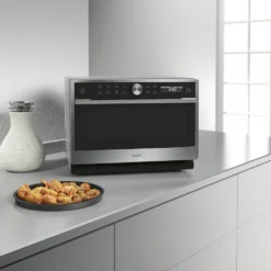 Microonde combinato Whirlpool MWSC9133SX con vapore e tecnologia 6° SENSO