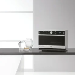 Microonde combinato Whirlpool MWSC9133SX con vapore e tecnologia 6° SENSO