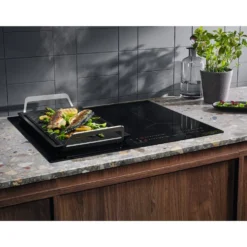 Piano cottura a induzione Electrolux CIL63443 con zone Bridge