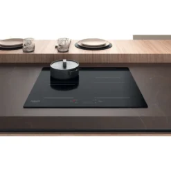 Piano cottura a induzione Hotpoint Ariston HQ5660SNE con Power Management e Booster