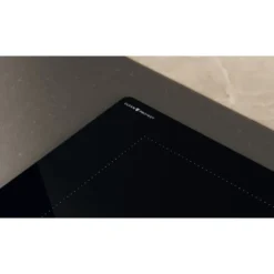 Piano cottura a induzione Whirlpool WLB4060CPNE con FlexiCook