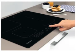 Piano cottura induzione Indesit F158311 IB 65B60 NE Black