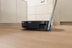 Robot aspirapolvere e lavapavimenti Ecovacs Deebot T90 Pro Omni con lavaggio automatico