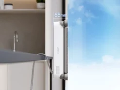 Robot lavavetri Ecovacs Winbot Mini 2 EU con pulizia bordi ravvicinata