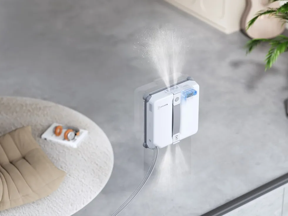 Robot lavavetri Ecovacs Winbot Mini 2 EU con pulizia bordi ravvicinata