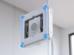 Robot lavavetri Ecovacs Winbot Mini 2 EU con pulizia bordi ravvicinata