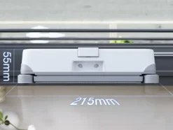 Robot lavavetri Ecovacs Winbot Mini 2 EU con pulizia bordi ravvicinata