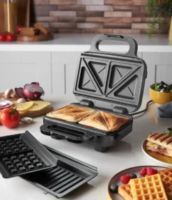 Russell Hobbs Tostiera 750W 3In1 Sandwich, Waffle E Grill Antiaderente