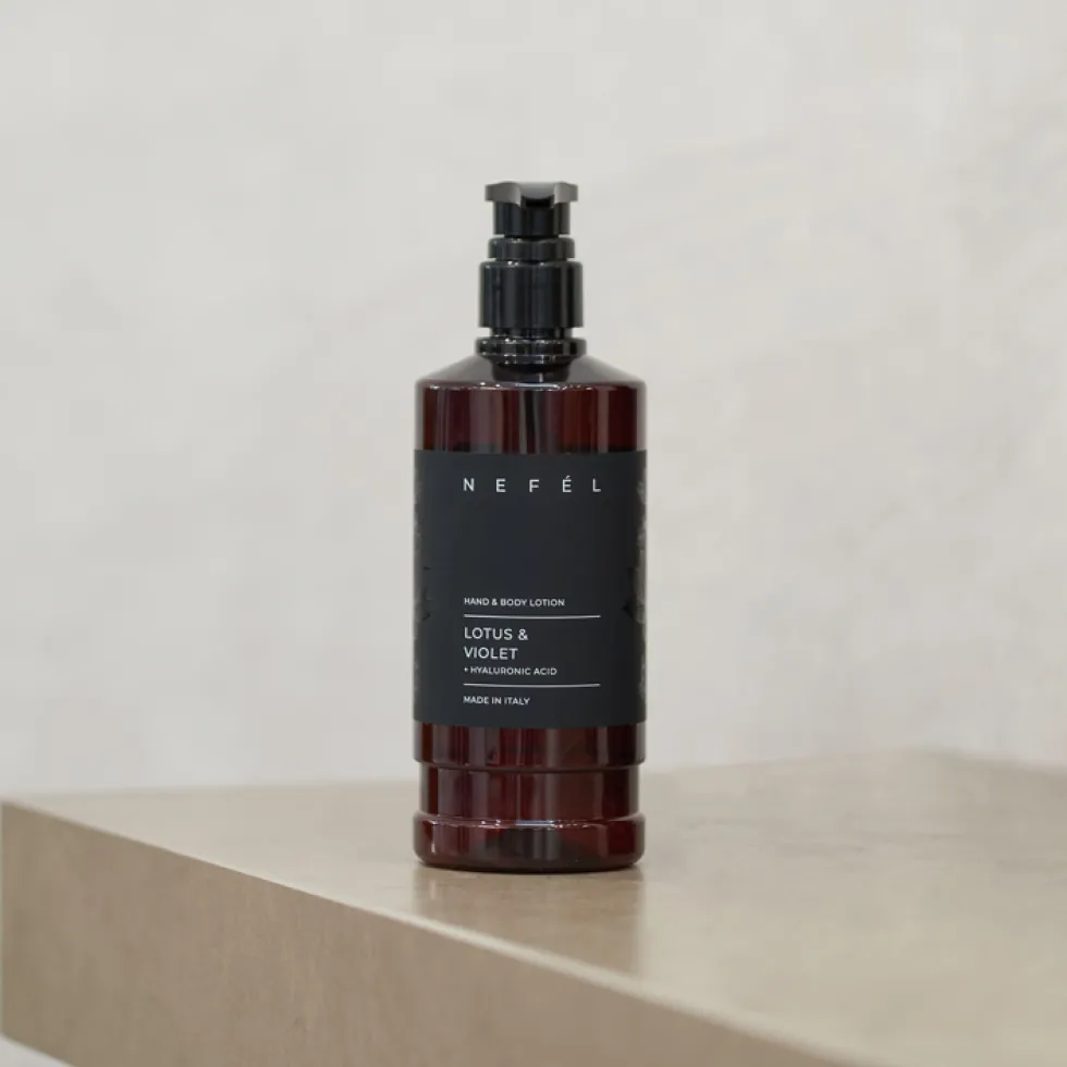 Scatola 6 pezzi crema corpo e mani Lotus e Violet 480 ml - Nefel