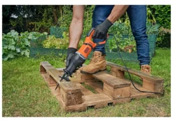 Sega a gattuccio Black & Decker BES301QS