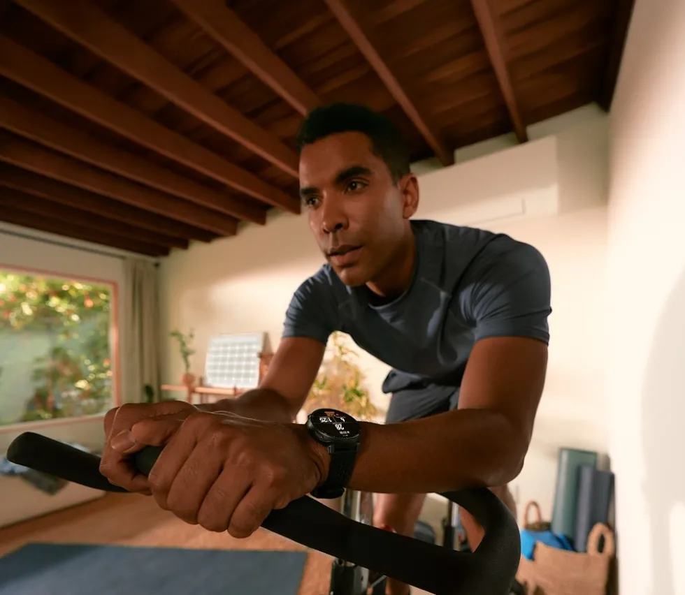 Smartwatch Amazfit Active Max Black con display AMOLED