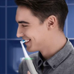 Spazzolino elettrico Oral-B iO 6S Grigio con 5 modalità di spazzolamento