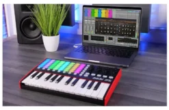 Tastiera controller Akai Professional APC Key 25 MKII Black e Red